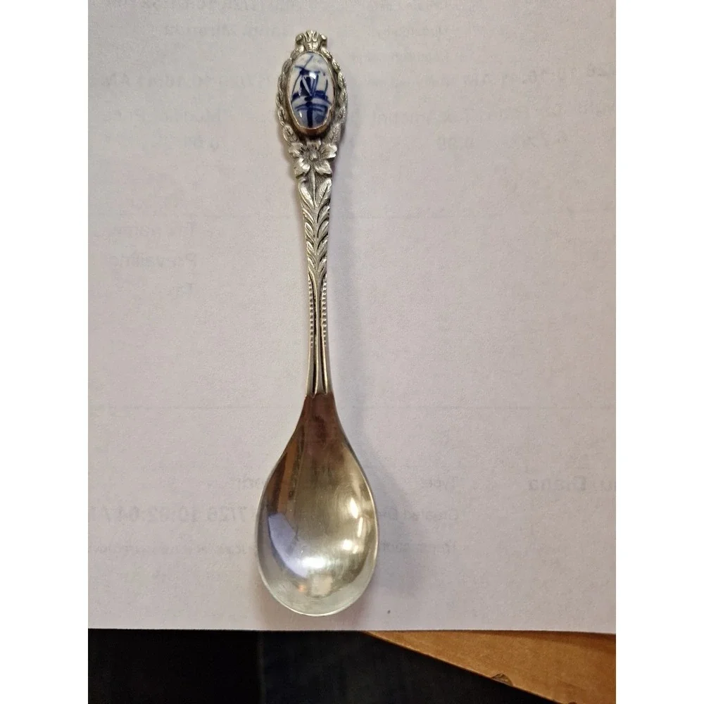 Windmill Vintage Souvenir Spoon Collectible